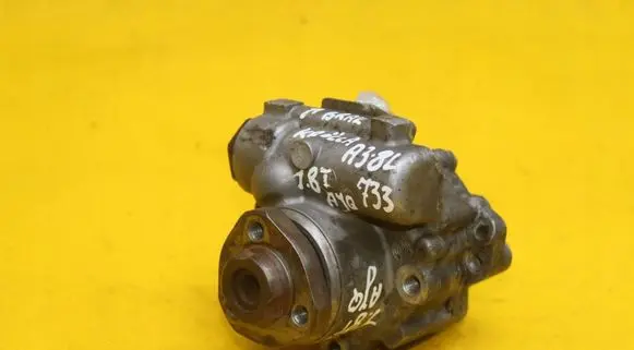Audi A3 S3 8L Power steering pump 8N0145154A
