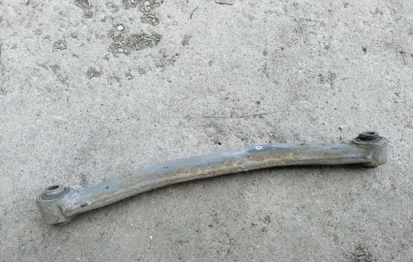 Rear upper control arm/wishbone