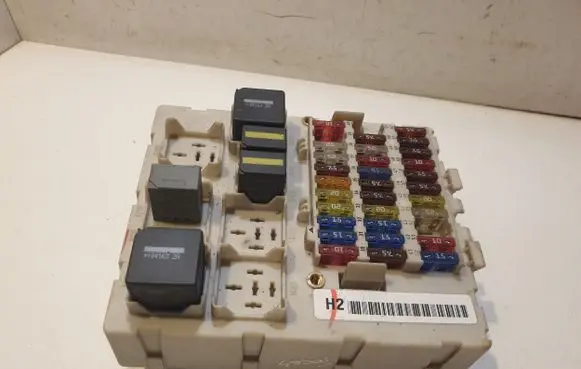 Ford Focus Fuse module 2M5T14A073BE