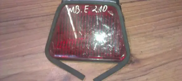 Mercedes-Benz E W210 Third/center stoplight