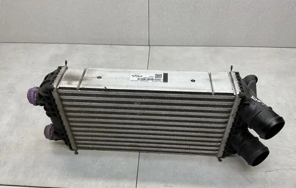 Peugeot 2008 II Intercooler radiator 9824742280