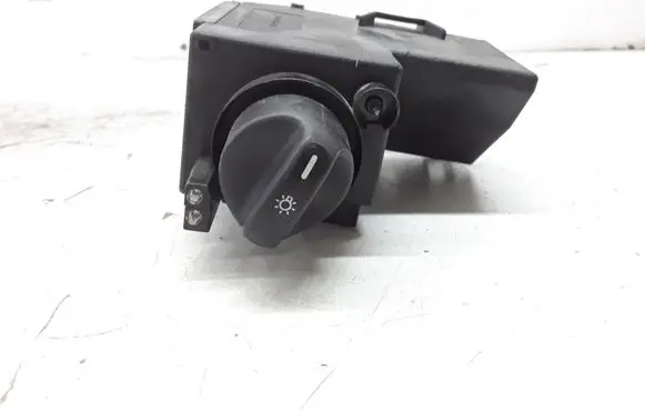 Mercedes-Benz E W210 Light switch 2105450104