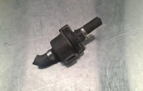 Audi A6 S6 C5 4B Valve vacuum 058133459