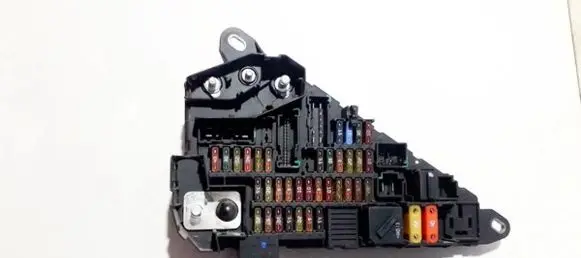 BMW 5 E60 E61 Fuse box set 690658807 6906603