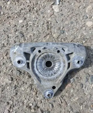 Coil spring mount