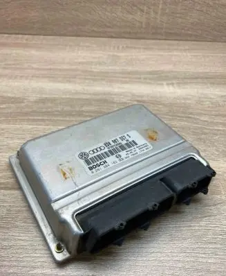 Audi A4 S4 B5 8D Engine control unit/module ECU 8D0907557S 0261204183