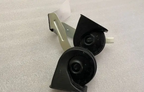 Peugeot 3008 II Alarm system siren 9815870780