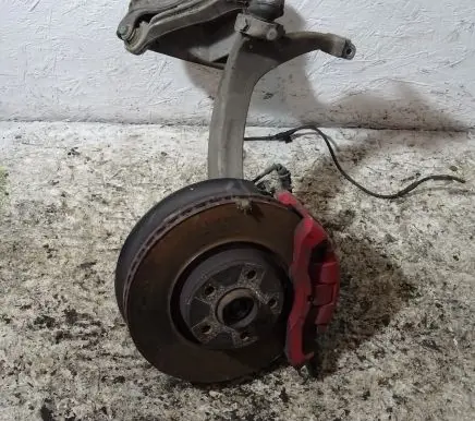 Audi A8 S8 D3 4E Front wheel hub spindle knuckle