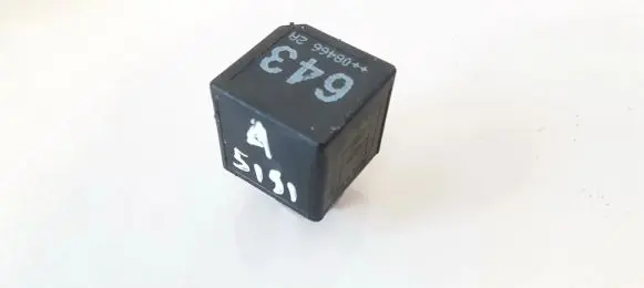 Audi A4 S4 B8 8K Other relay 8k0951253 v23136-b6-x72