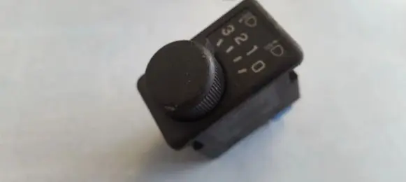 Nissan Almera Headlight level height control switch