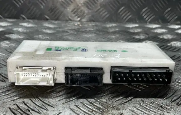 BMW 5 E39 Comfort/convenience module 6922152 5DK00704729 6922273