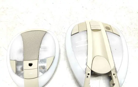 Mercedes-Benz CLS C219 Front seat light A2198200901 A2118206601 A2118213551