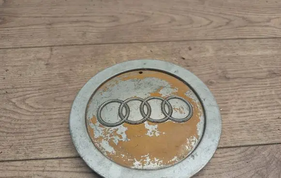 Audi A3 S3 8P Original wheel cap 4B0601165J