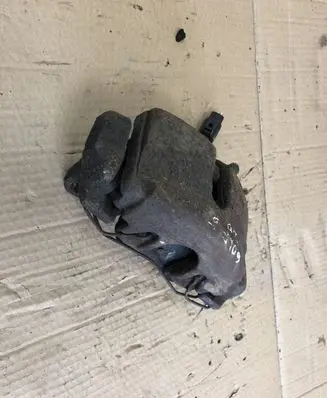 Volkswagen Golf V Front brake caliper
