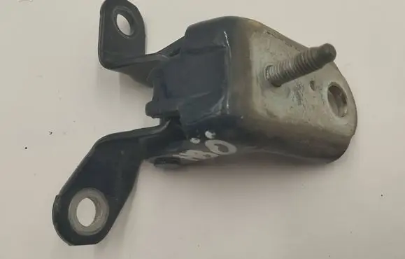 Engine bonnet/hood hinges