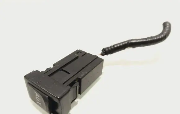 Toyota Avensis T270 AUX in-socket connector 8619005010 CALS6870G