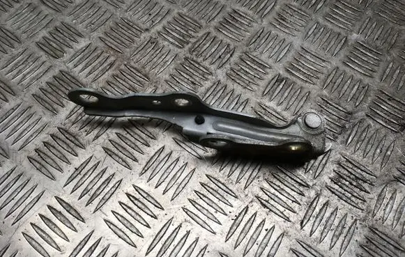 Engine bonnet/hood hinges