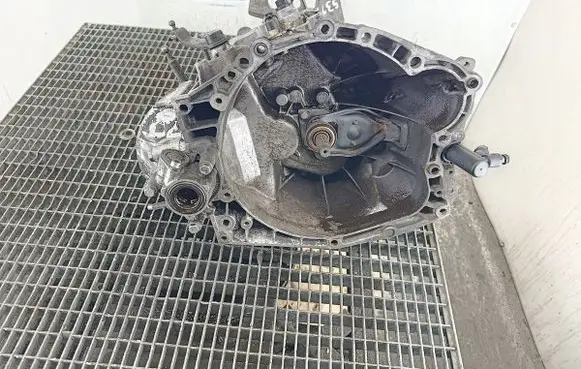 Peugeot 407 Manual 5 speed gearbox 20DM59