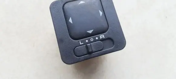 Ford Ranger Wing mirror switch