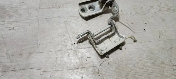 Nissan Qashqai Rear door hinge set 
