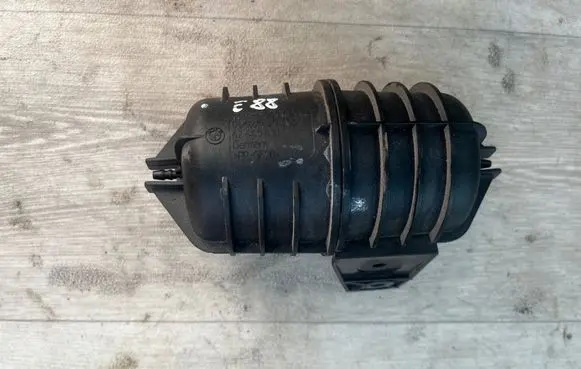 BMW 1 E82 E88 Vacuum air tank 2247620 11652247620