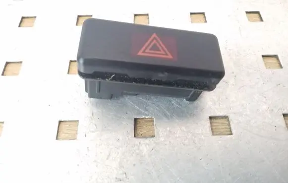 BMW 5 E39 Hazard light switch 8350947