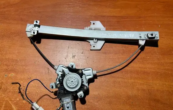 Hyundai Matrix Rear door window regulator with motor 9882017200
