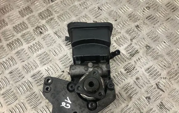 BMW X3 E83 Power steering pump 2247556 32422247556