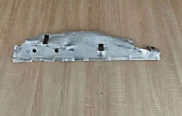 BMW X6 G06 Heat shield in engine bay 8598273