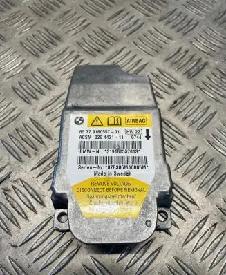 BMW 5 E60 E61 Airbag control unit/module 9160557 220443111 31916055701S