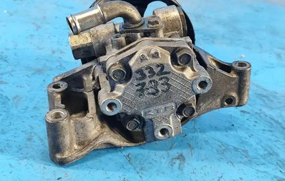Chrysler 200 Power steering pump 68081999AC