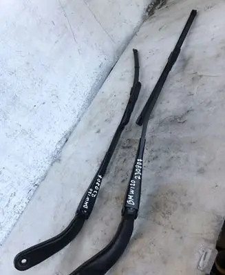 BMW 1 F20 F21 Windshield/front glass wiper blade 723952006