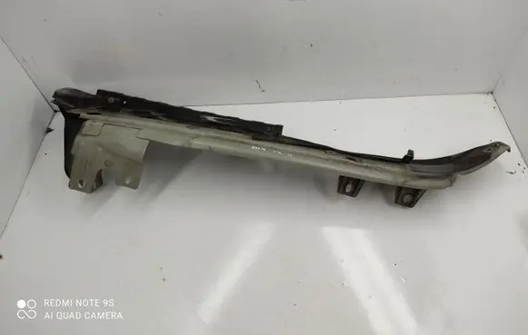Audi Q7 4L Fender mounting bracket 4L0805920