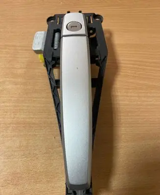 Opel Corsa D Front door exterior handle 24463523