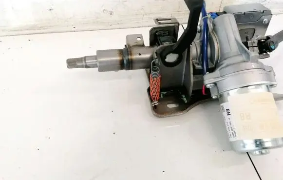 Renault Twingo II Power steering pump 488109657R 6900002163A