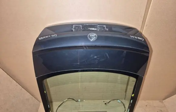 Skoda Octavia Mk3 (5E) Tailgate/trunk/boot lid