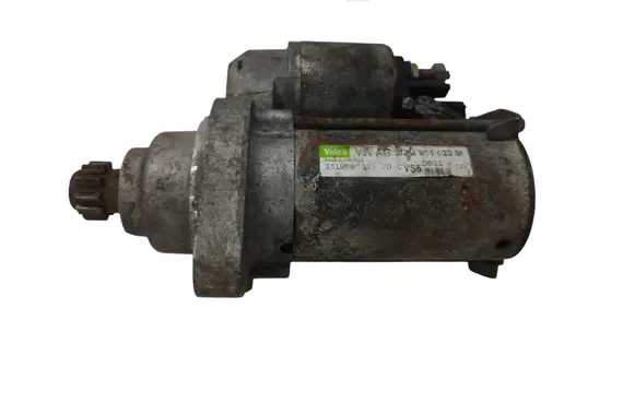 Volkswagen Touran I Starter motor 02M911023M
