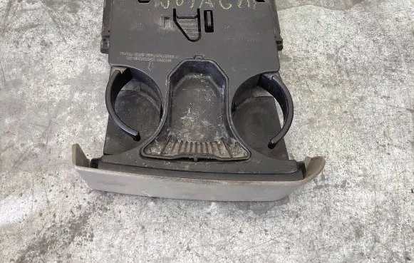Chrysler Grand Voyager IV Cup holder 0RR44TRMAE 586221 5876007
