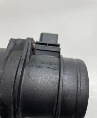 Volkswagen Touareg I Mass air flow meter 0281002735