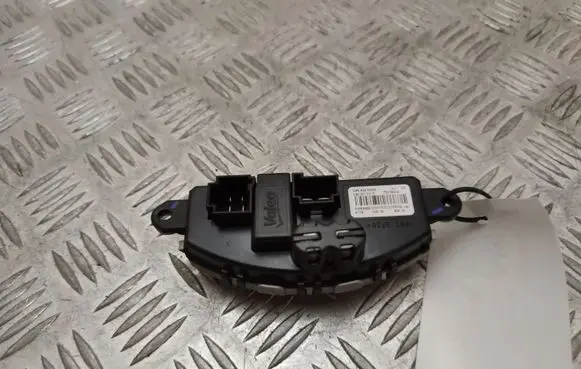 Audi A1 Heater blower motor/fan resistor 5Q0907521C