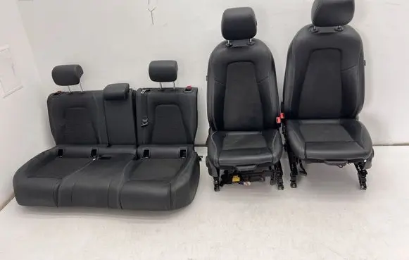 Mercedes-Benz GLA H247 Seat set