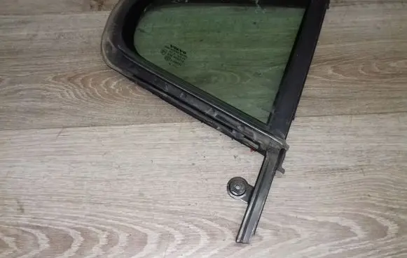 Volvo S60 Rear vent window glass E000191 43R000016