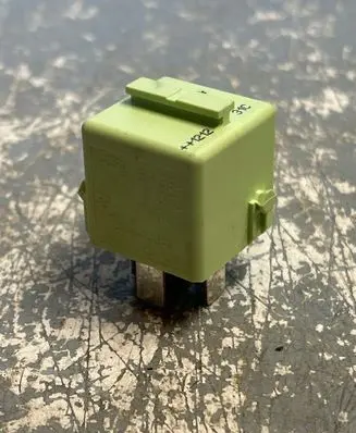 BMW 5 F10 F11 Other relay 70001 8373 6136