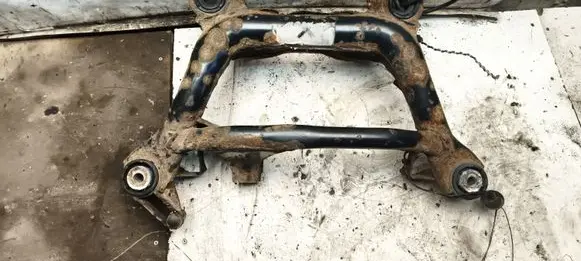 BMW 3 E46 Rear subframe 6758738