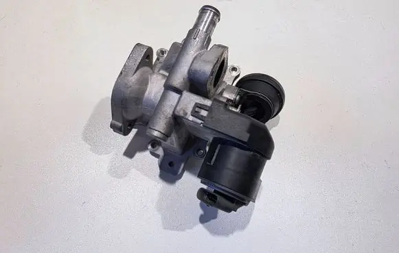 Volvo XC60 EGR valve 36010128