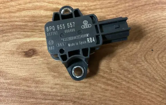 Audi A4 S4 B7 8E 8H Airbag deployment crash/impact sensor 8P0955557 017792 080406