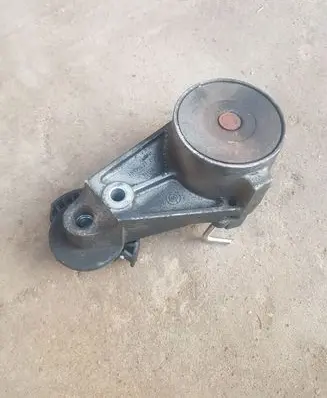 Volvo V70 Alternator belt tensioner 