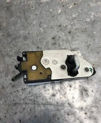 Peugeot 1007 Front door lock