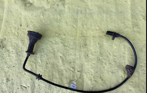 Mercedes-Benz A W169 ABS brake wheel speed sensor A1695401517