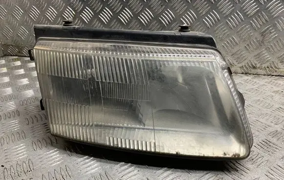 Volkswagen PASSAT B5 Headlight/headlamp 14742600